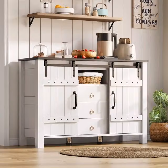 Credenza Sideboard da 120 cm con 2 porte scorrevoli e 3 cassetti, bianca, in MDF, stile rustico moderno