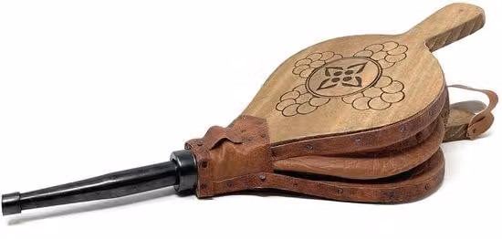 Griglia per barbecue a carbone da 43 cm - Griglia per carbone "Open Haard" - Realizzata in legno naturale - Prodotto artigianale - Soluzioni pratiche - Stufa a legna