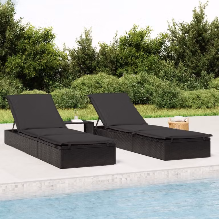 Set di 2 lettini prendisole con tavolino vidaXL in polyrattan nero con poggiatesta regolabile e struttura in acciaio per giardino e terrazza