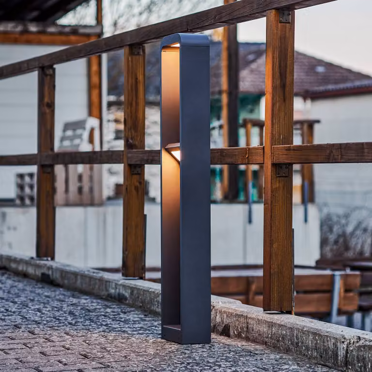 Lampioncino da giardino Darko Lindby, Alluminio / Grigio / Zincato, Alluminio, Moderno, Lampada LED da esterni