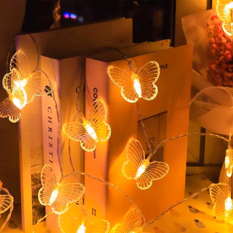 Catena luminosa a forma di farfalla, lunghezza 1,5 metri, 10 LED, luce bianco caldo, alimentazione a batteria