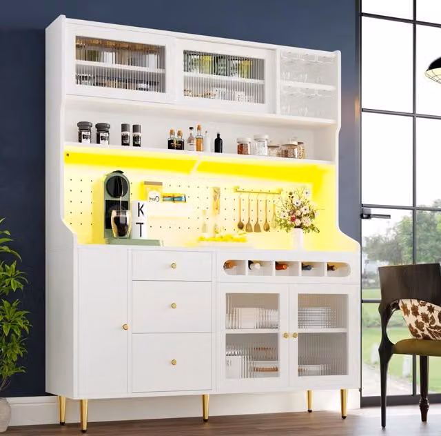 Mobiletto alto con LED regolabile, ripiani regolabili, cassettone con cantinetta vino, 145×39×171 cm, bianco