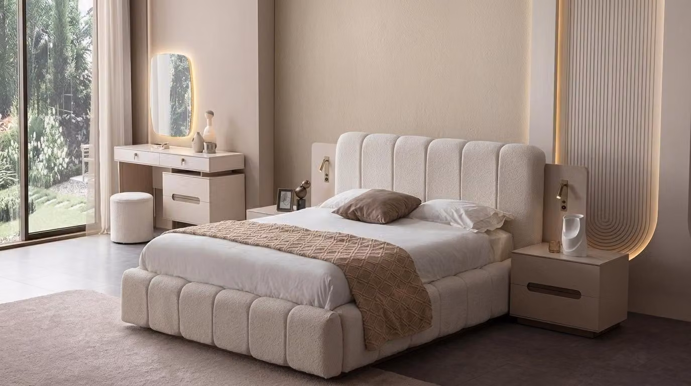 Set per camera da letto: letto, 2 comodini, cassettiera, specchio, poggiapiedi