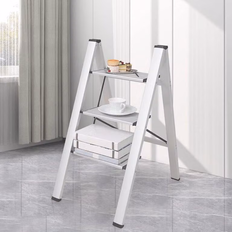Supporto per ombrellone quadrato, robusto, con morsetto di montaggio universale e design resistente agli agenti atmosferici, ideale per l'uso esterno