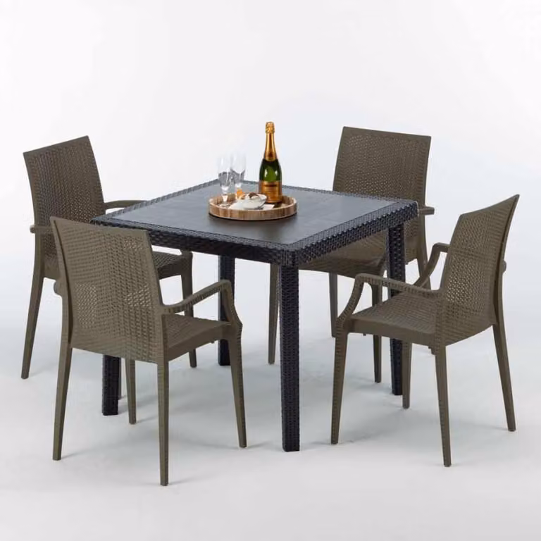 Tavolo quadrato nero e 4 sedie Set di bastoni da esterno in polipropilene colorato Grand Soleil Arm Bistrot Passion - Brown