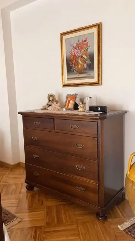 Cassettiera classica con 5 cassetti in legno color noce Mobili 2G L: 116 cm, P: 51 cm, H: 101 cm – 1