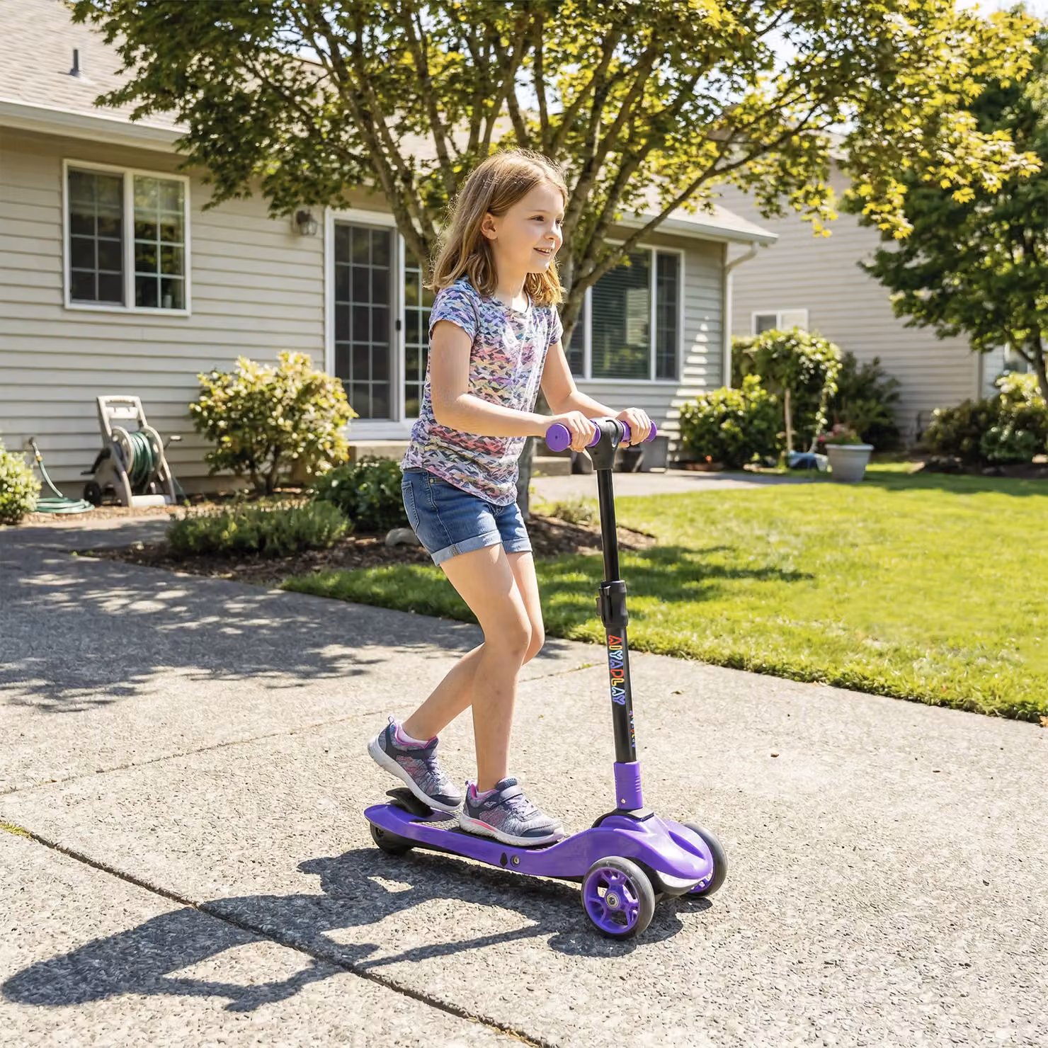 Monopattino Elettrico Pieghevole AIYAPLAY a 3 Ruote per Bambini 6+ Anni, Viola, L/P/H: 64 x 29 x 83 cm – 2