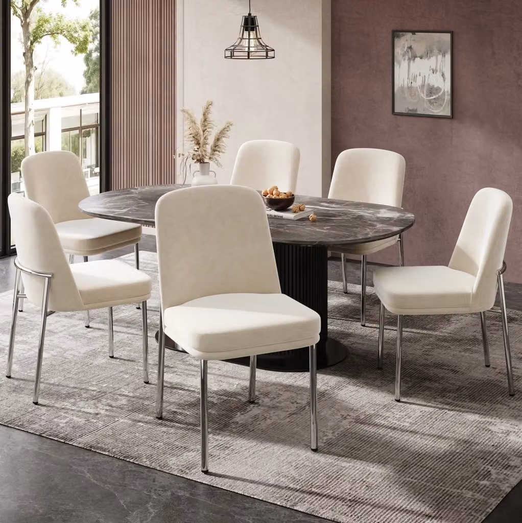 Set di 2 sedie da pranzo MODFU in velluto beige con struttura in metallo argento e seduta imbottita – 2