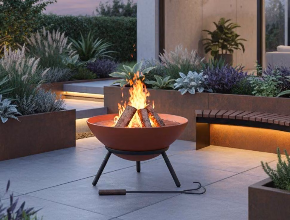 Braciere da giardino APACHO, design effetto ruggine, base nera inclinabile