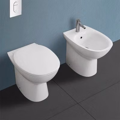 Sanitari filomuro Rimless Morning Rak Ceramics bianco con sedile originale in ceramica