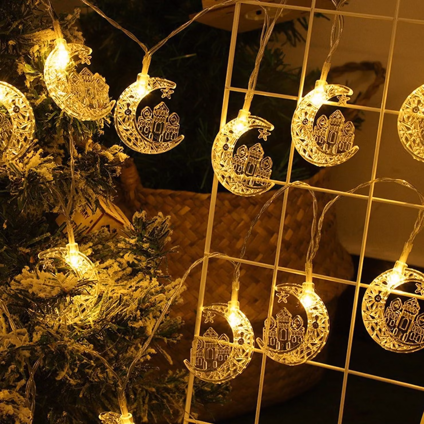 Catena luminosa a LED, lunghezza 3 metri, 20 LED a luce calda, motivo luna e stelle