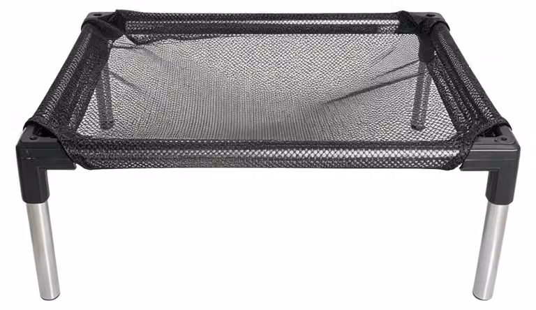 Letto portatile rialzato per cani, realizzato in rete traspirante