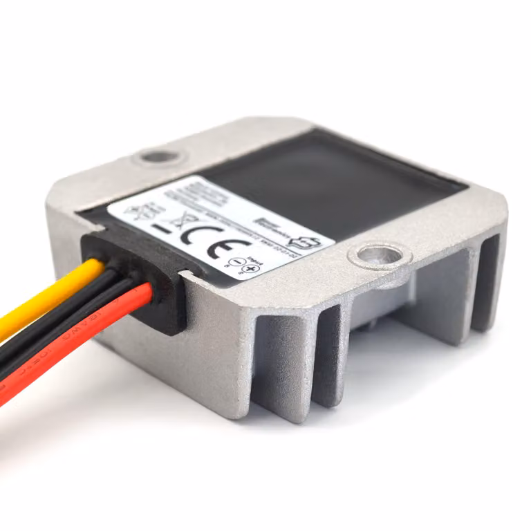Convertitore di tensione DC-DC da 8V-36V a 5V, 10A, 50W | impermeabile, protetto e robusto