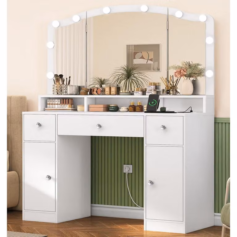 Comò da trucco con 3 specchi pieghevoli, 10 luci LED, prese di corrente, 3 cassetti, 2 vani portaoggetti, colore bianco