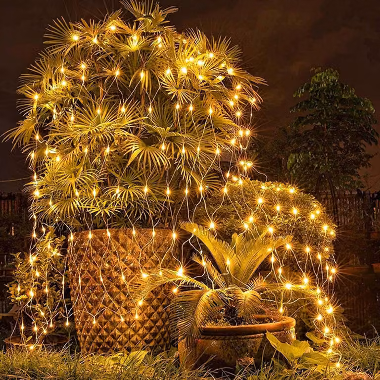 Ikodm, catena luminosa a LED, rete luminosa con 200 LED, lunghezza 3x2 metri, luce bianca calda, grado di protezione IP44, 8 modalità con funzione di memorizzazione, ideale per giardino, balcone, Natale