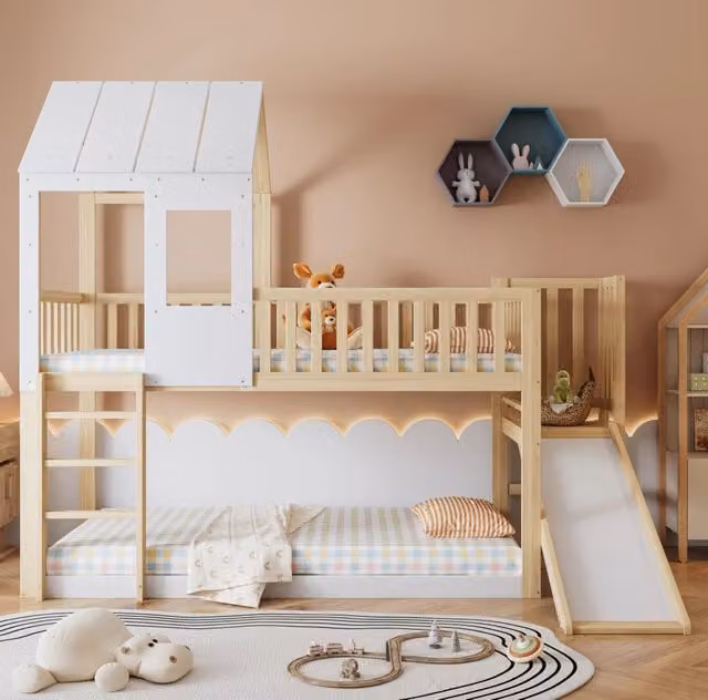 Letto a castello per bambini Beaok con scivolo, scala dritta e struttura a casetta, colore naturale e bianco, L/P/H: 200 x 90 cm