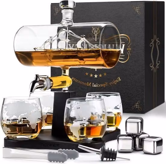 Set di decantazione Whisky Luxe con nave da vela - 1L - decantatore - set di regalo per uomini - inclusi 4 pietre per whisky, tappo da regalo e 4 bicchieri