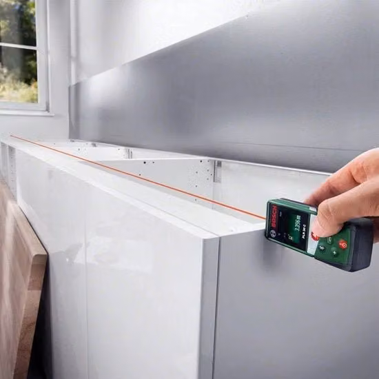 Misuratore di distanza laser Bosch verde con connettività app MeasureOn