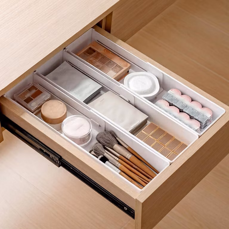 Omgoods - Organizer regolabile per cassetti (3 pezzi, piccolo) - Ideale per trucchi e articoli da ufficio