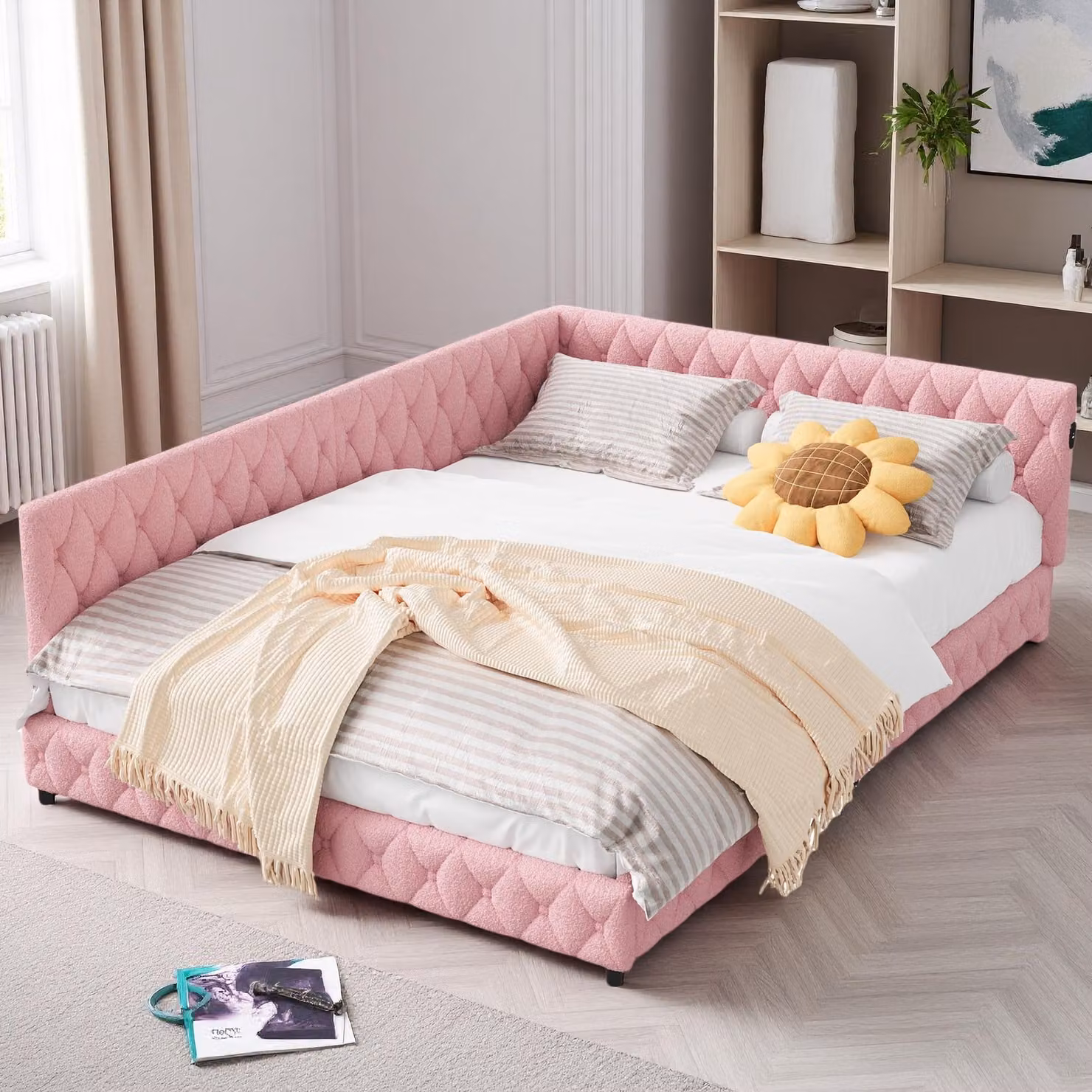 Letto 140x200 cm in tessuto rosa con illuminazione LED a 360° e porte USB integrate, design moderno e accogliente