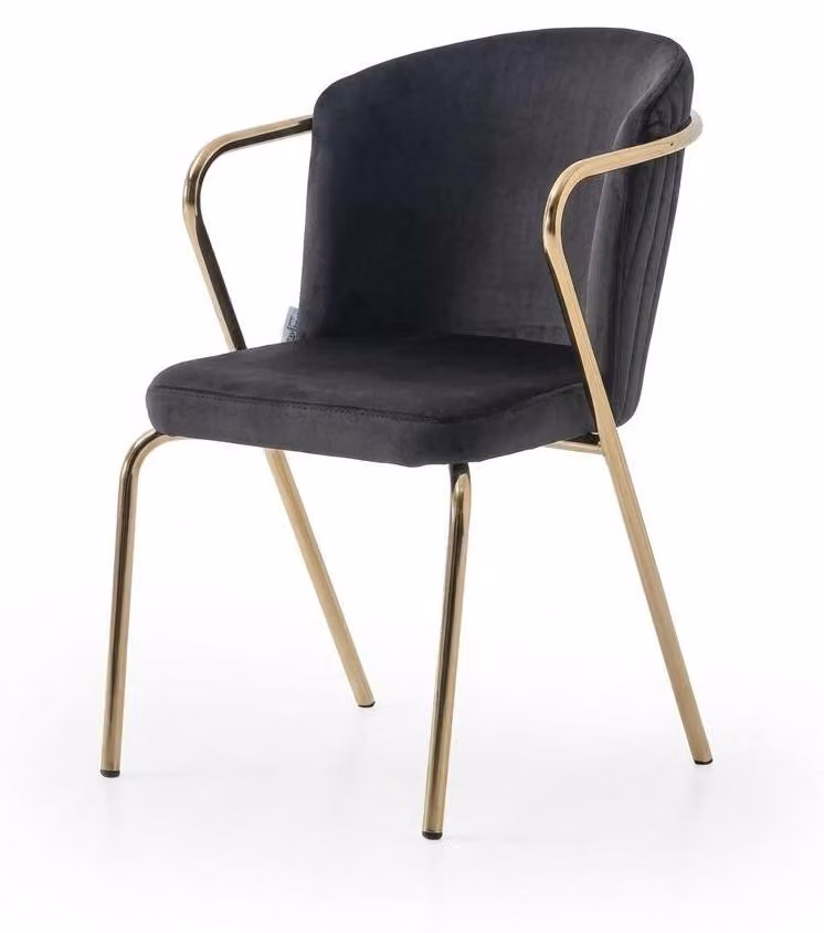 Sedia comoda, imbottita, in tessuto, con struttura in metallo, nera e con elementi dorati, dal design moderno