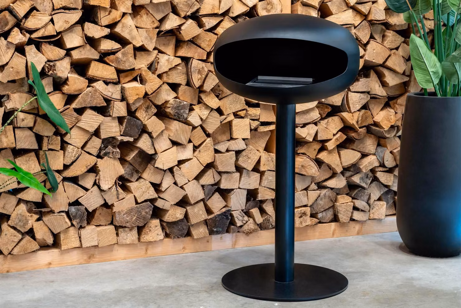 La Fuego - Biocamino a etanolo - Atlas - Freestanding - Nero opaco - Diametro 55 cm