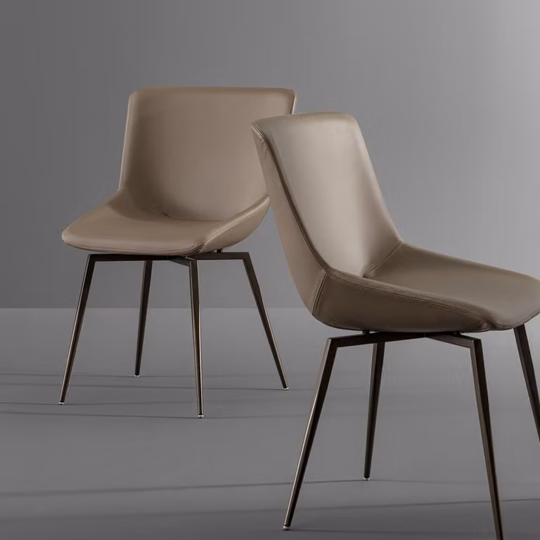 Sedia Artika Bonaldo con gambe in metallo