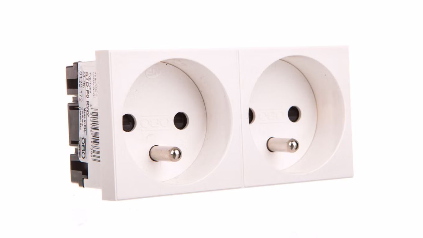 Presa doppia M45 con interruttore 16 A, bianca STD-F0 RW2 6120172