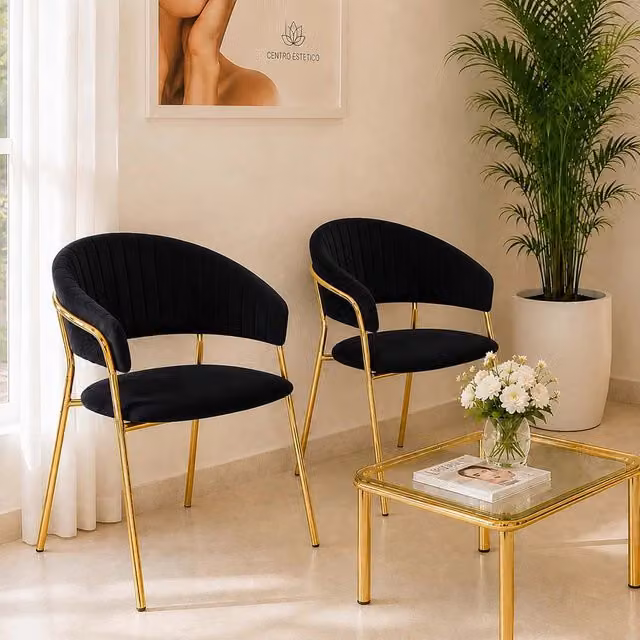 Set da 2 sedie da sala da pranzo Aurelia in velluto nero con gambe in metallo dorato lucido – 1