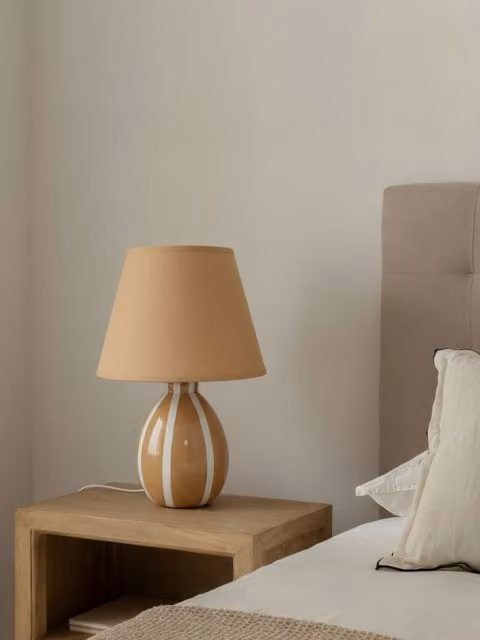 Lampada da tavolo Mous Kenay Home in ceramica e tessuto giallo e beige, H 30 cm x L 22 cm