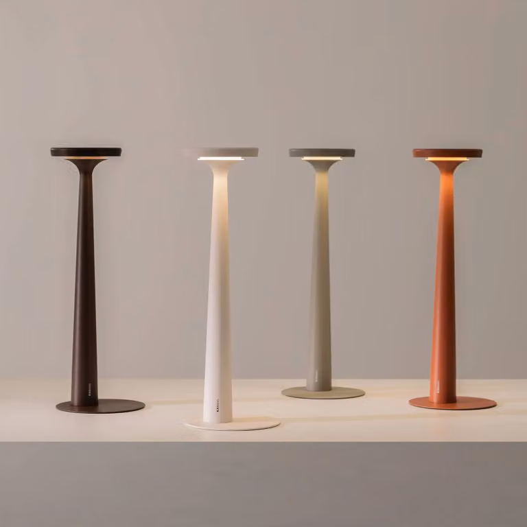 Karman Lampada da tavolo di design Papiria, dimmerabile, Verde, Soggiorno / Sala da pranzo, Alluminio, Design, Lampada da tavolo