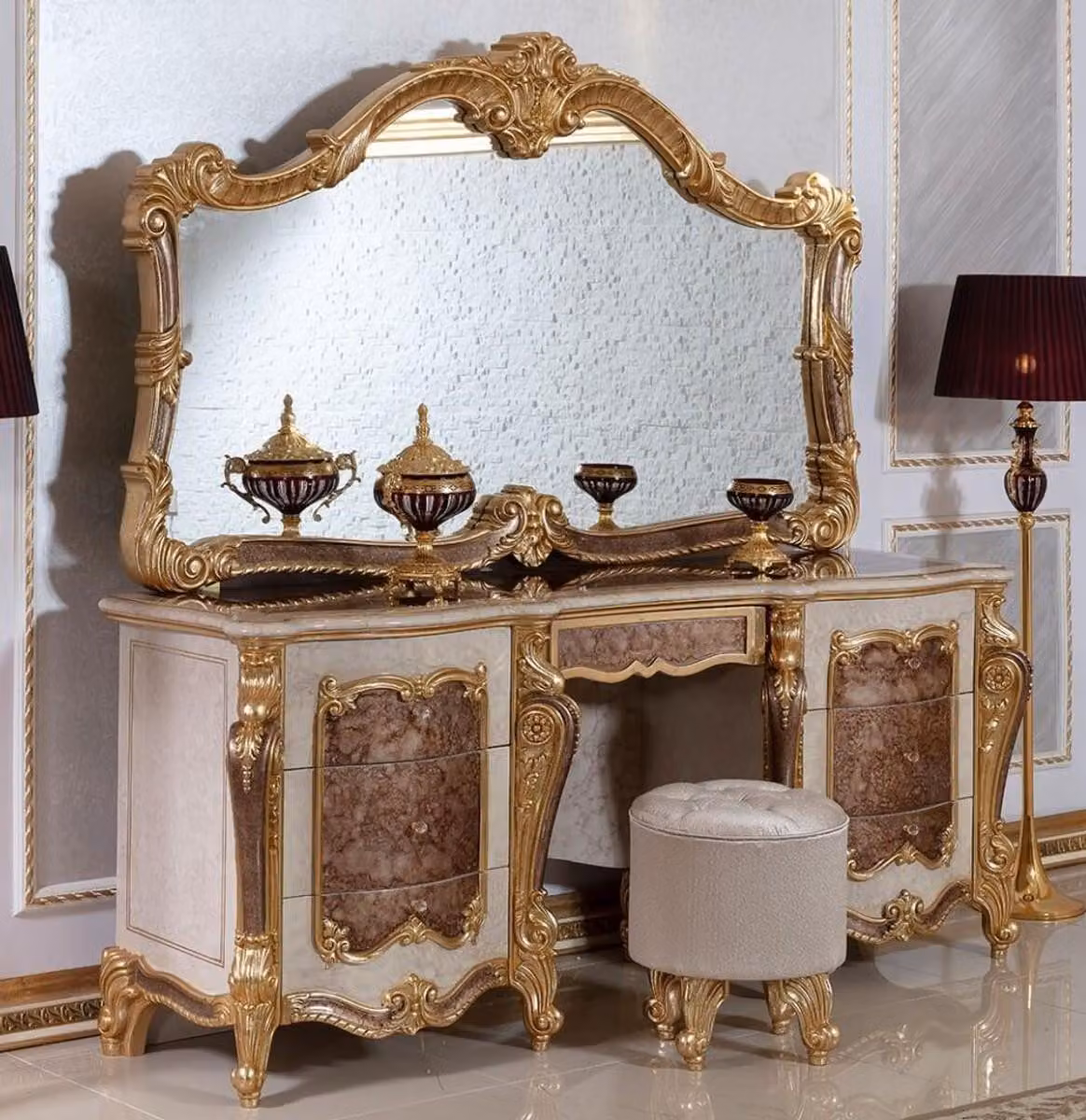 Casa Padrino Luxury Baroque Bedroom Set Bianco / Marrone / Oro / Argento - 1 Comò Barocco & 1 Specchio Barocco & 1 Sgabello Barocco - Mobili da Camera da Letto Barocchi - Nobile & Magnifico