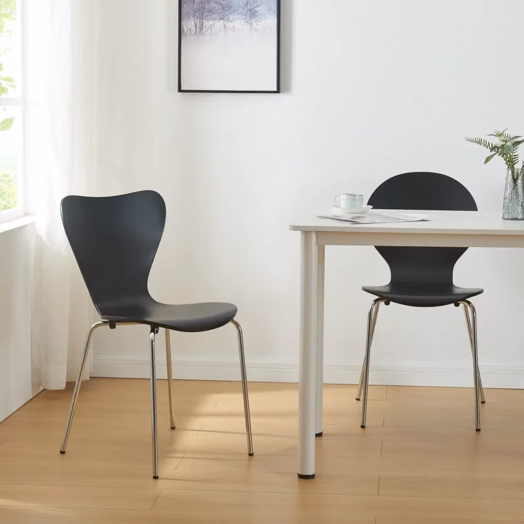 Set di 4 Sedie da Sala Impilabili en.casa in Legno di Betulla e Metallo, Colore Nero e Argento – 2