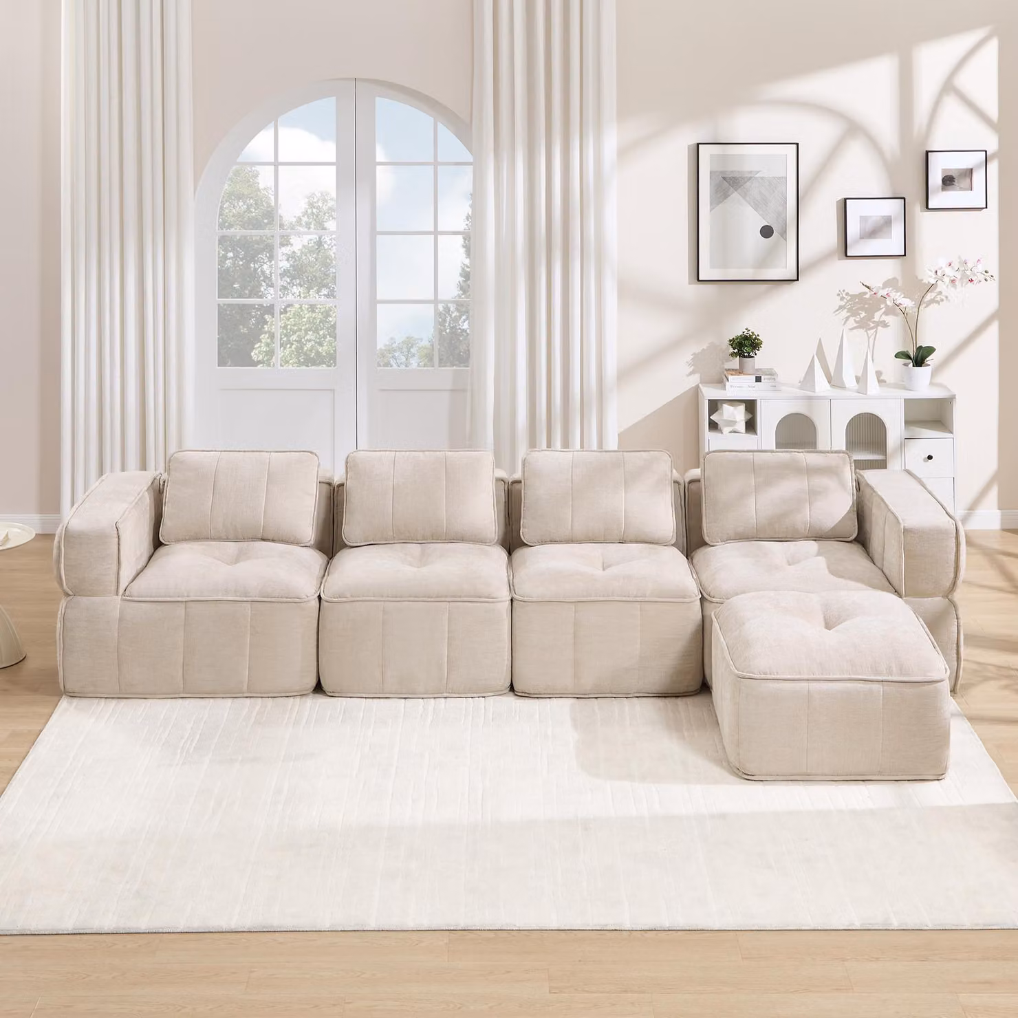 Divano modulare a forma di L, con quattro posti, imbottitura in schiuma 32D, poggiapiedi integrato, cuscini profondi, confortevole (colore sabbia)