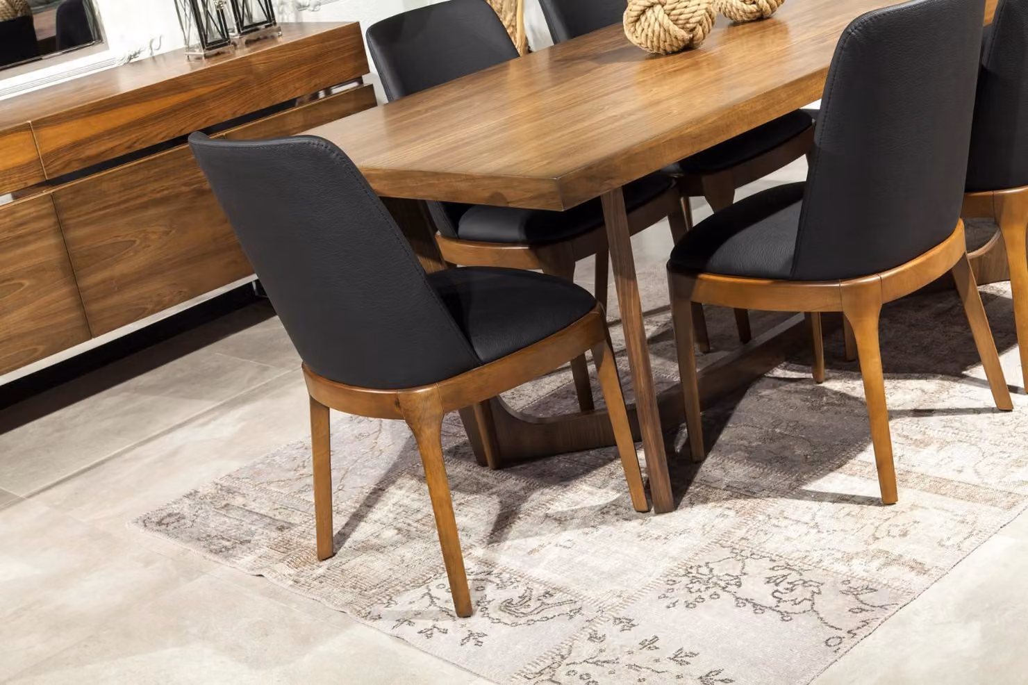Luxus Lehnstuhl Lederstuhl Polster Stühle Loft Designer Möbel Schwarz Küchen
