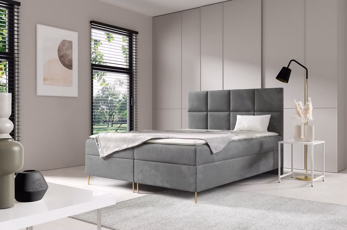 GUTTO Postel con materasso a molle SÁRA, dimensioni 160 x 200 cm, 2 contenitori portaoggetti, topper da 5 cm incluso, rivestimento in velluto grigio, gambe dorate