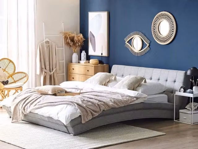 Letto ad acqua BELIANI in tessuto grigio con telaio imbottito e testiera trapuntata L/P: 160 x 200 cm – 1