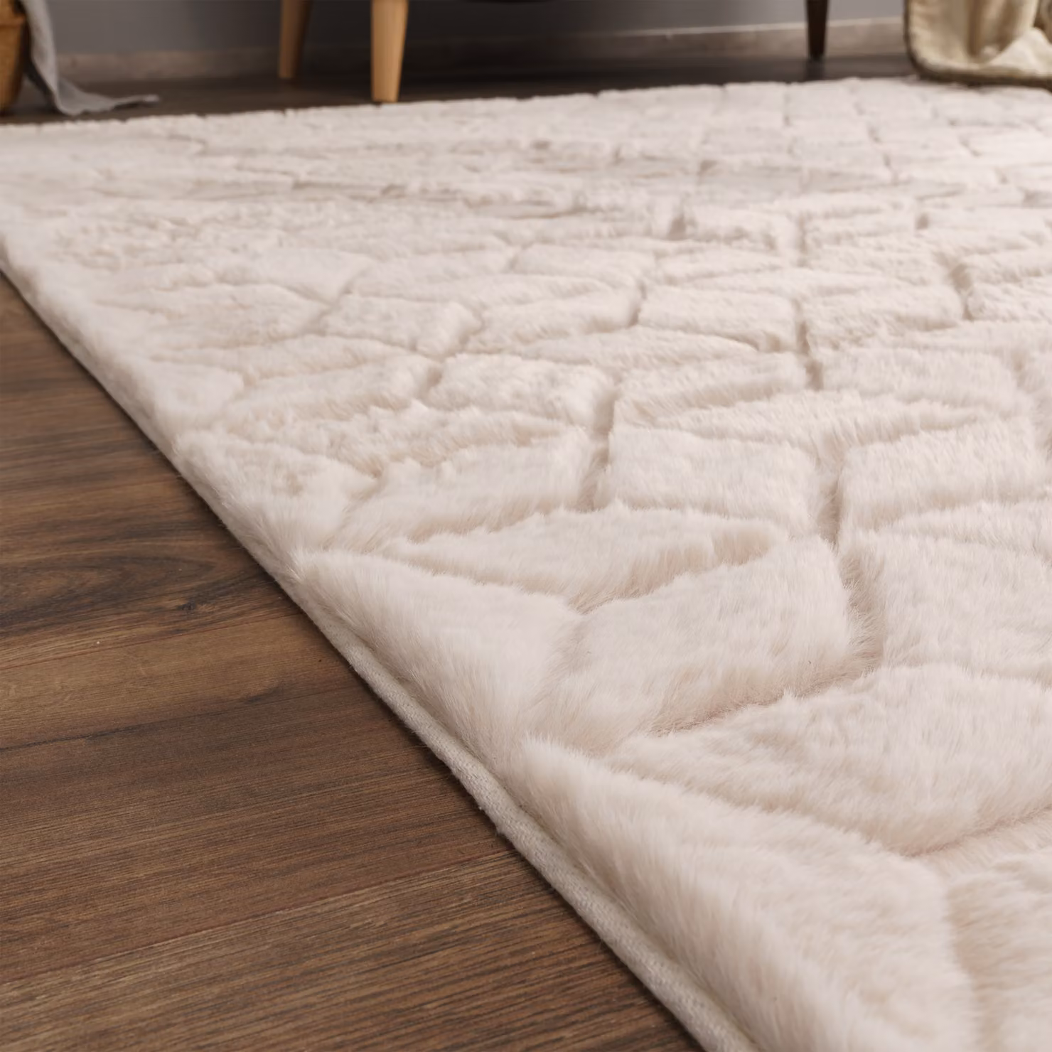 Tappeto in ecopelliccia Arnia beige stile scandinavo L: 60 cm x P: 100 cm – 2