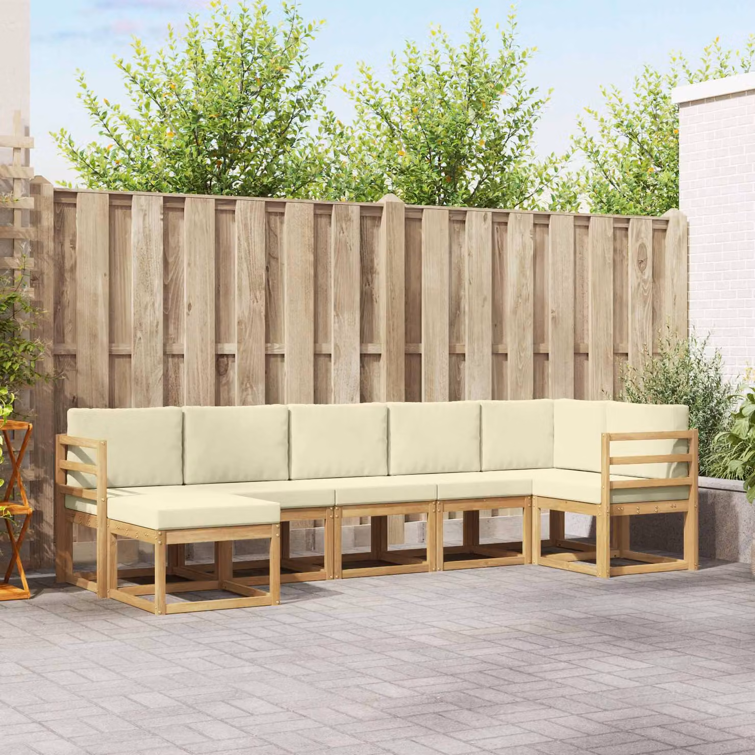 Set di divani da esterno vidaXL a forma di U composto da 7 pezzi in legno di acacia con cuscini, colore bianco e beige