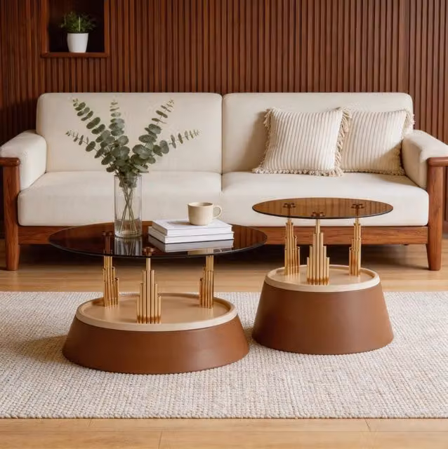 Set di 2 tavolini da salotto con piano in vetro temperato e struttura in metallo, design salvaspazio