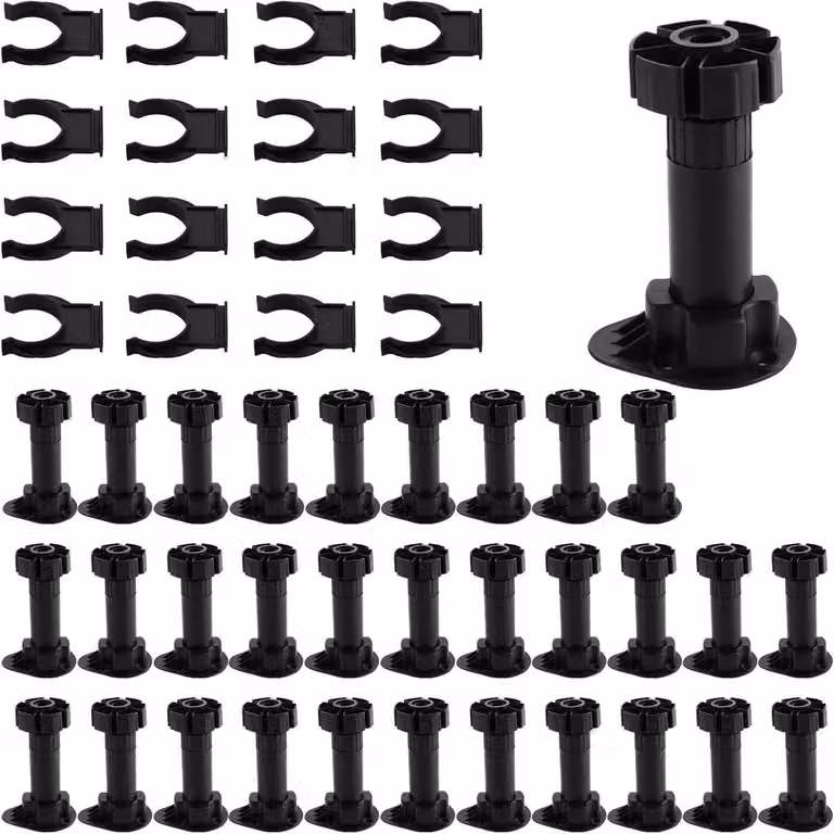 Set di 32 piedini regolabili in plastica per mobili, adatti per cucina e bagno, con altezza da 100 a 120 mm e dotati di robuste clip per una maggiore stabilità