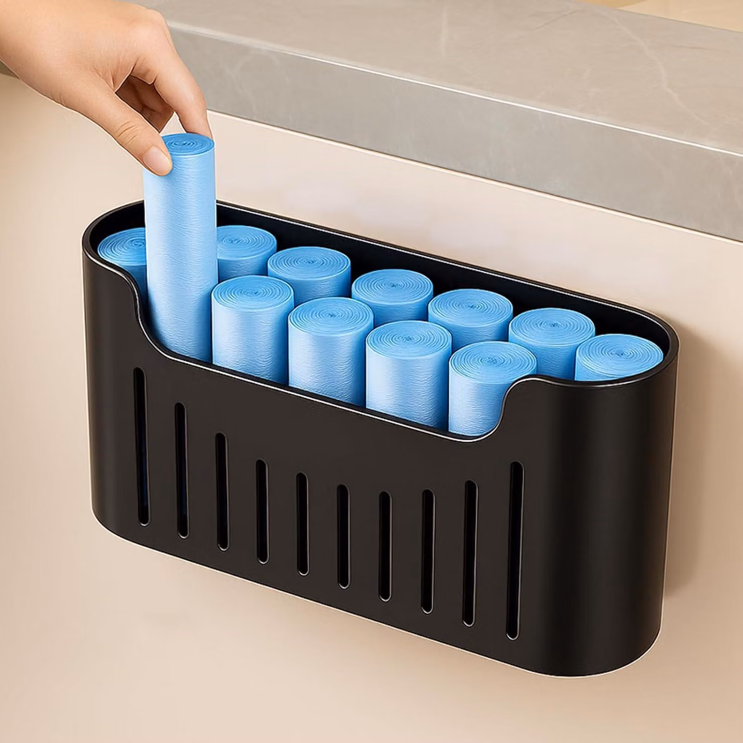 Contenitore portaoggetti per ripiano della cucina, adatto per ante di armadi, scaffale da parete, senza necessità di foratura, colore nero | Porta pellicole, porta sacchi per rifiuti, bilancia