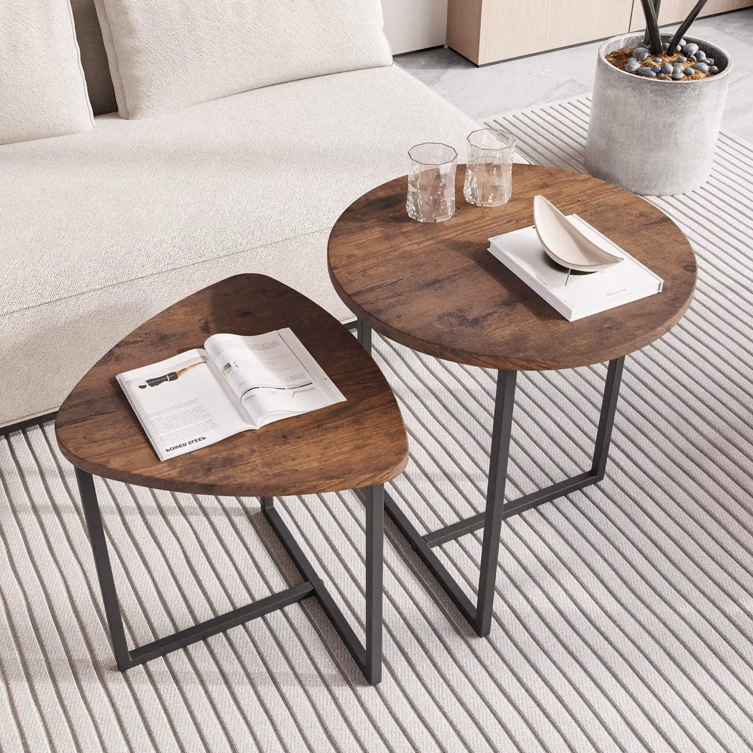 Omgoods - Set di 2 tavolini rotondi con piano in metallo e legno