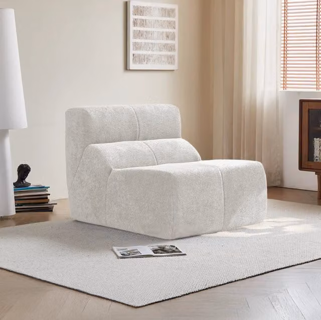Poltrona compatta compressa in velluto bianco; 94 x 110 x 79 cm