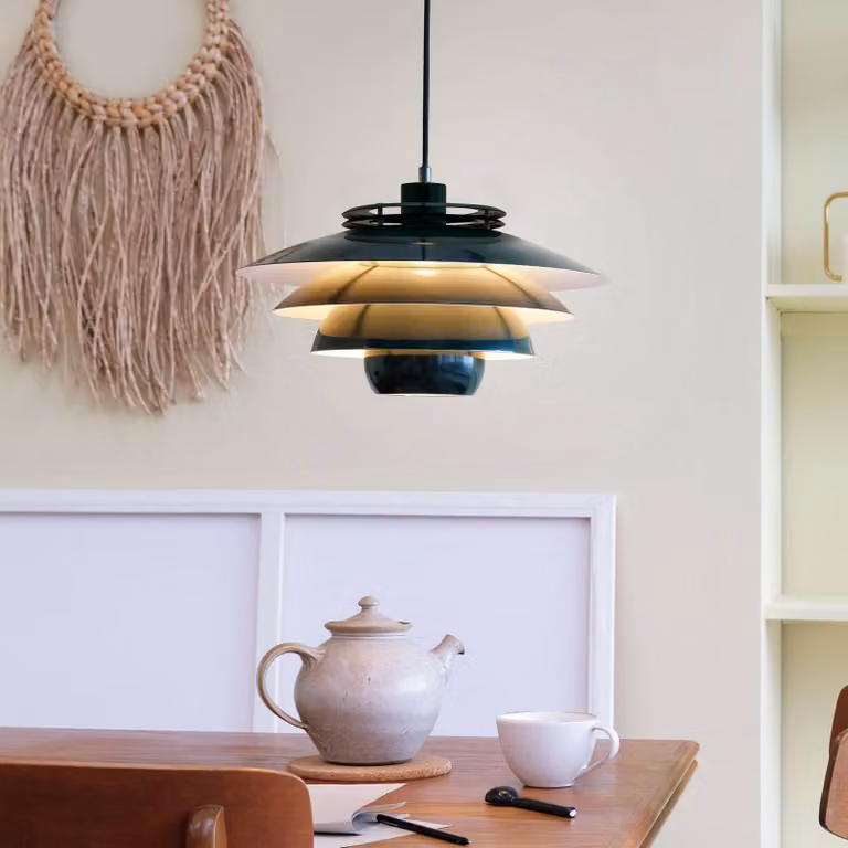 Dyberg Larsen Lampada a sospensione Ejka, dimmerabile, Verde, Soggiorno / Sala da pranzo, Metallo, Design, Lampada a sospensione