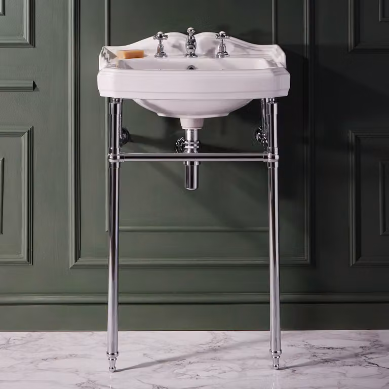 Lavabo Tradizionale 590mm - Consolle cromata - 3 fori rubinetteria - Stile Classico - Regent