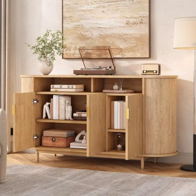 Credenza con 3 ante e frontale a linee verticali per soggiorno in MDF e PB naturale con piedi in pino 140 × 40 × 78 cm