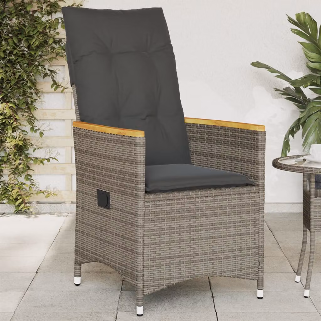 Sedia reclinabile da giardino vidaXL in rattan e legno di acacia oliato con cuscini grigi