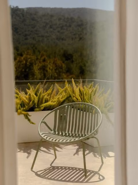 Poltrona da giardino moderna verde Kenay Home in metallo e plastica