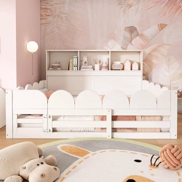 Letto a pavimento per bambini Elvmi in legno di pino bianco con sponda, porta e ripiano L/P/H: 205 x 140 x 85 cm